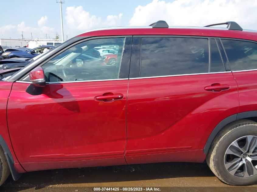 2021 TOYOTA HIGHLANDER XLE - 5TDGZRBH6MS090124