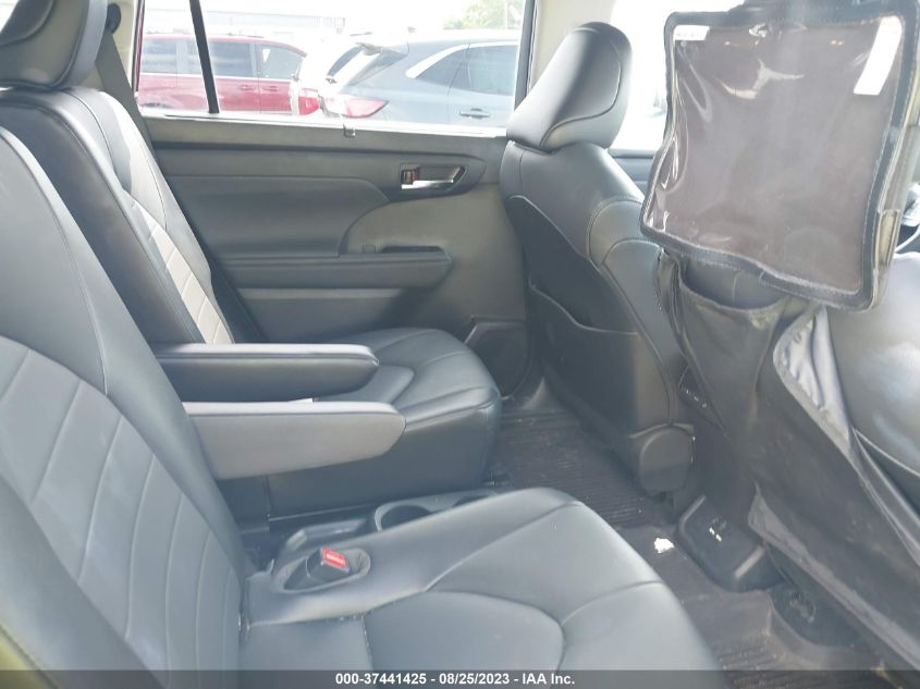 2021 TOYOTA HIGHLANDER XLE - 5TDGZRBH6MS090124