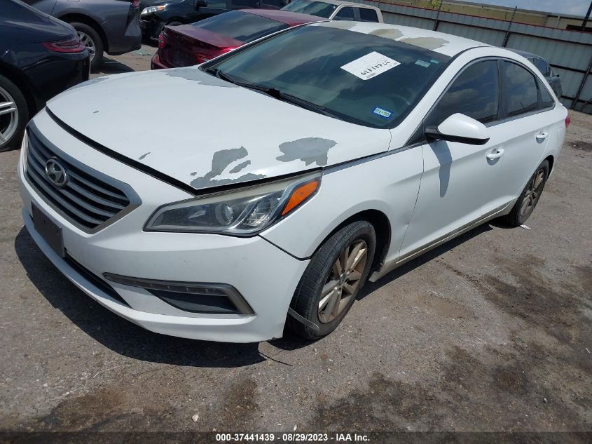 2015 HYUNDAI SONATA 2.4L SE - 5NPE24AF6FH124795