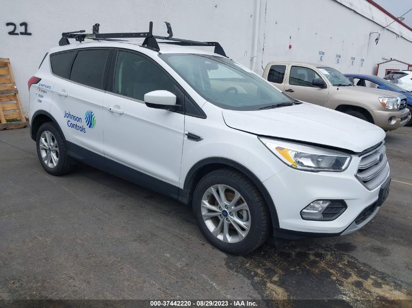 2019 FORD ESCAPE SE - 1FMCU0GD4KUC37902