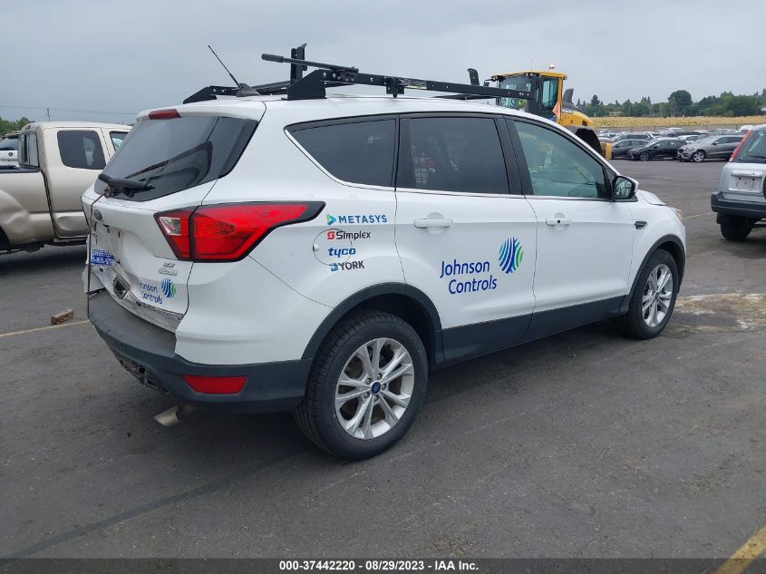 2019 FORD ESCAPE SE - 1FMCU0GD4KUC37902