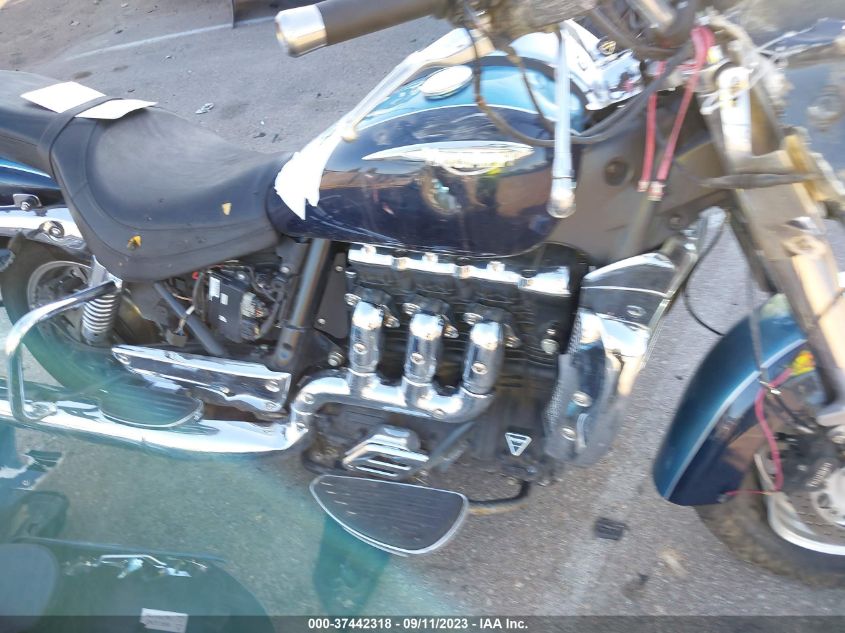 2009 TRIUMPH MOTORCYCLE ROCKET III TOURING - SMTC05LR69J374951