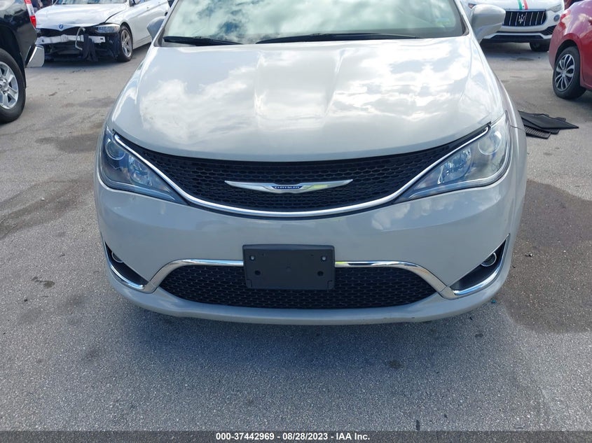 VIN 2C4RC1BG1LR101721 2020 CHRYSLER PACIFICA TOURING L