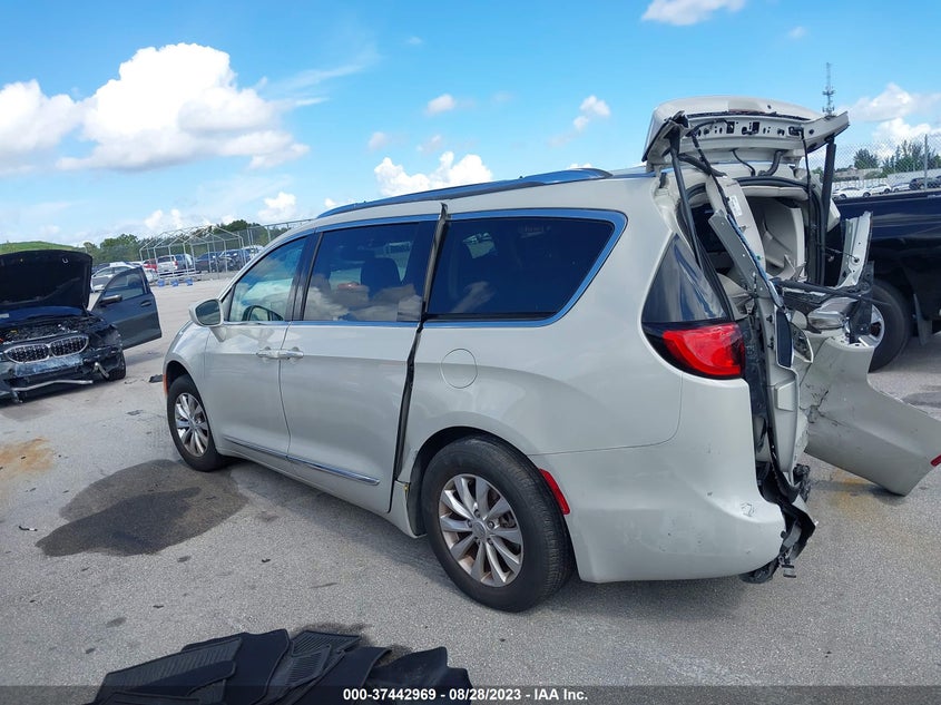VIN 2C4RC1BG1LR101721 2020 CHRYSLER PACIFICA TOURING L