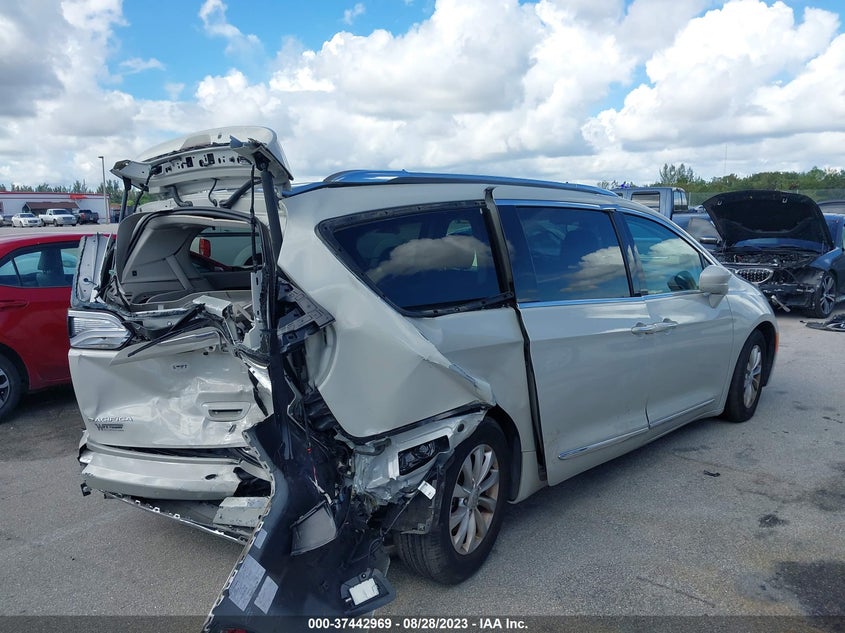 VIN 2C4RC1BG1LR101721 2020 CHRYSLER PACIFICA TOURING L