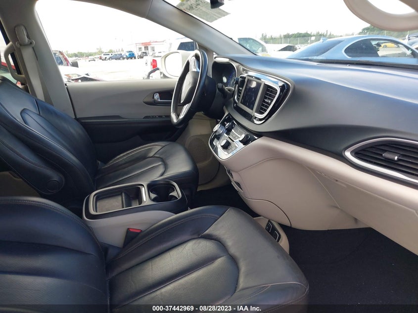 VIN 2C4RC1BG1LR101721 2020 CHRYSLER PACIFICA TOURING L