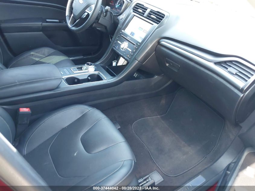 2020 FORD FUSION TITANIUM - 3FA6P0K95LR113681
