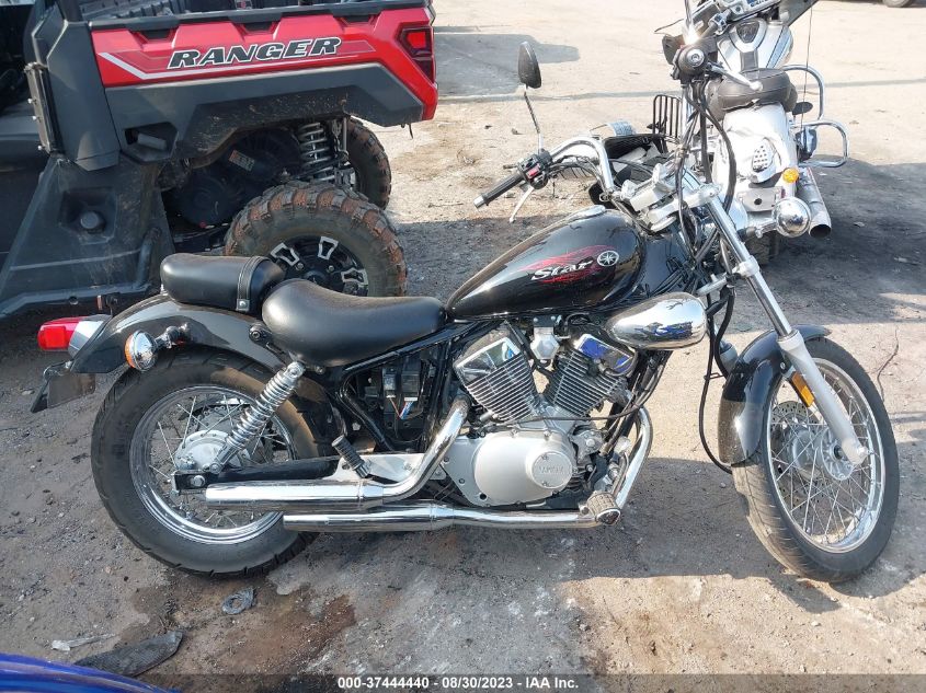 2011 YAMAHA XV250 JYAVG04E8BA012722