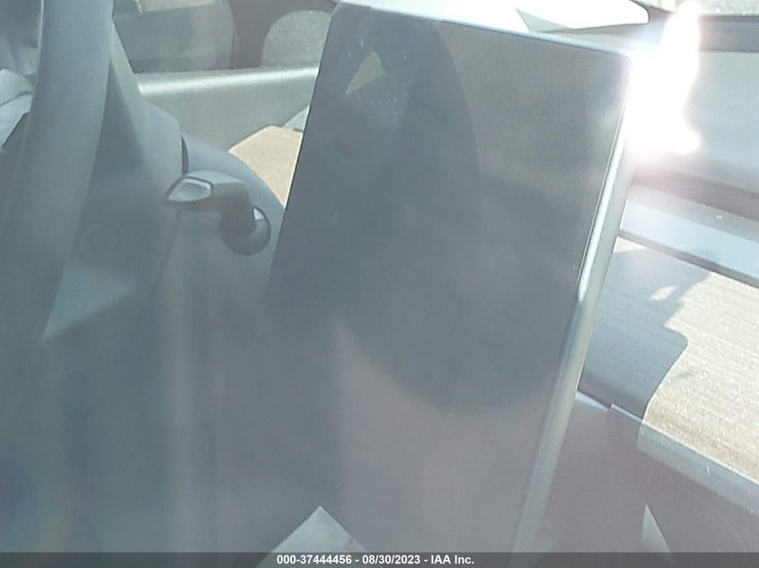 VIN 7SAYGDEF3NF396598 2022 TESLA MODEL Y