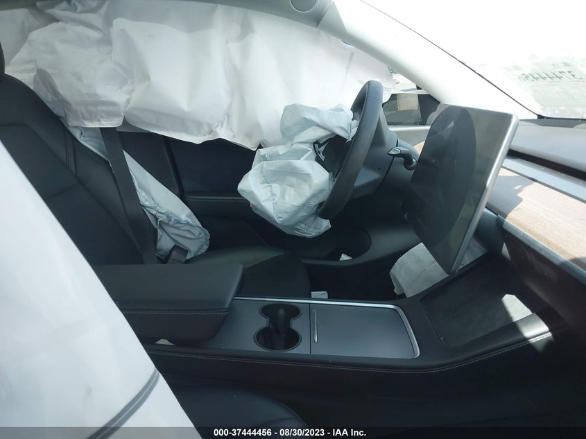 VIN 7SAYGDEF3NF396598 2022 TESLA MODEL Y