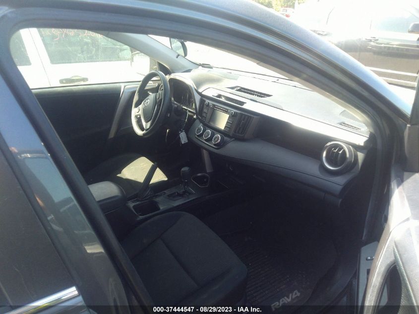 2016 TOYOTA RAV4 LE - JTMBFREV9GJ076577