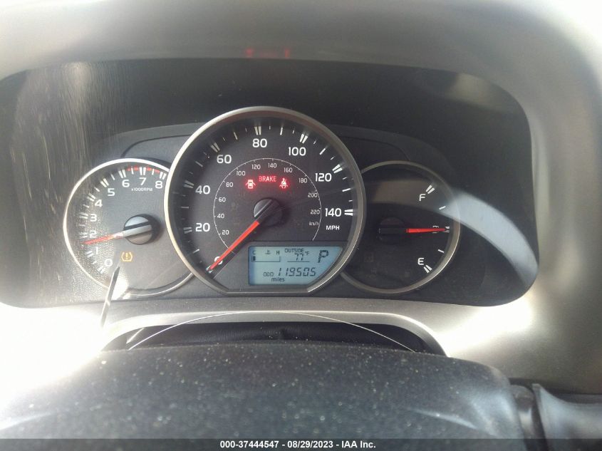 2016 TOYOTA RAV4 LE - JTMBFREV9GJ076577