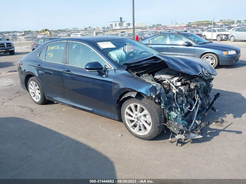 2021 TOYOTA CAMRY LE - 4T1C11AK5MU497864