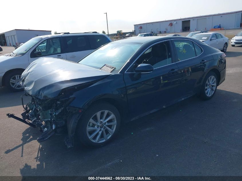 2021 TOYOTA CAMRY LE - 4T1C11AK5MU497864