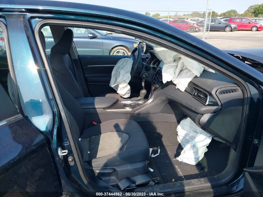 2021 TOYOTA CAMRY LE - 4T1C11AK5MU497864