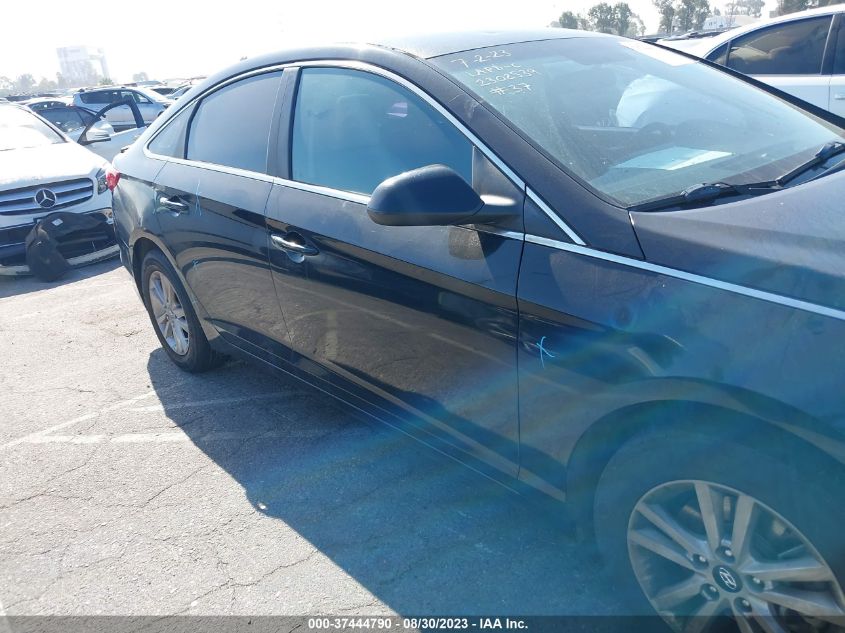 2015 HYUNDAI SONATA 2.4L SE - 5NPE24AF3FH006817