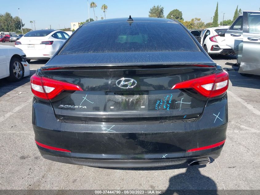 2015 HYUNDAI SONATA 2.4L SE - 5NPE24AF3FH006817