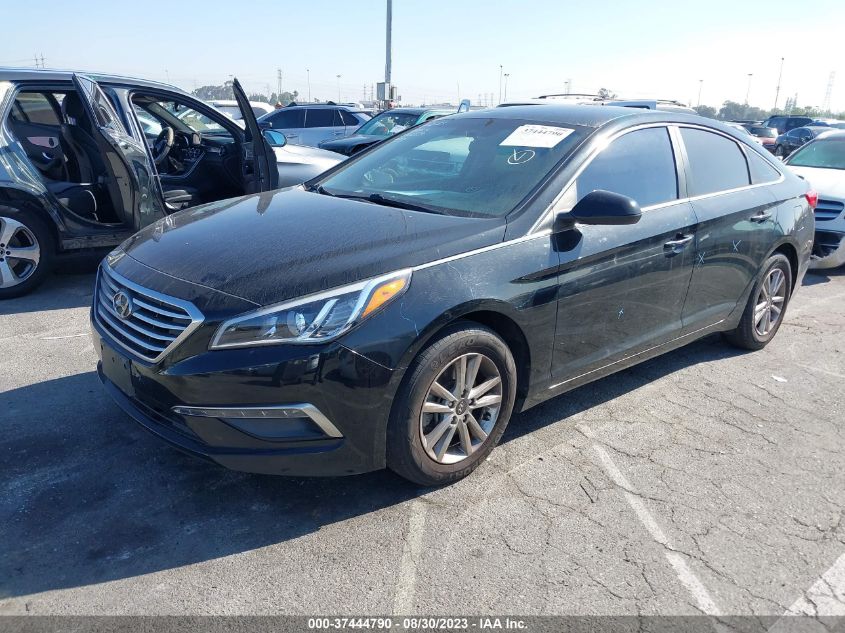 2015 HYUNDAI SONATA 2.4L SE - 5NPE24AF3FH006817