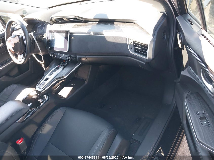 VIN JHMZC5F34JC017797 2018 HONDA CLARITY PLUG-IN HYBRID TOURING