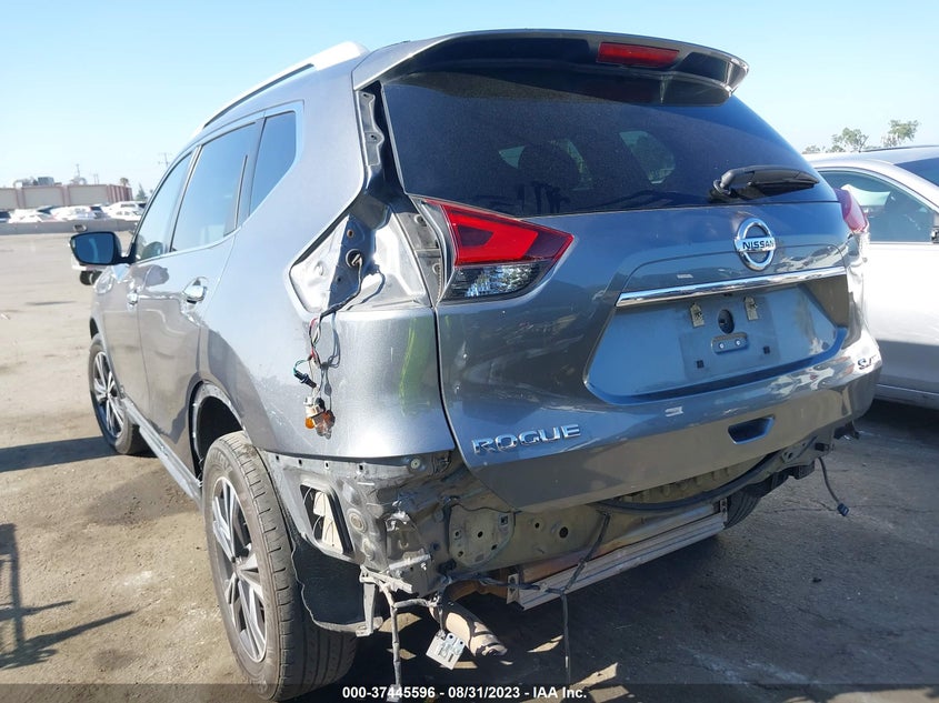 VIN 5N1AT2MV2JC744059 2018 NISSAN ROGUE SL