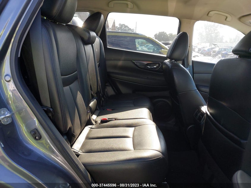 VIN 5N1AT2MV2JC744059 2018 NISSAN ROGUE SL
