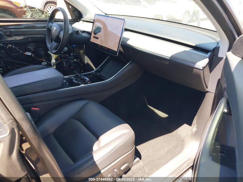 VIN 5YJYGDEE9LF020005 2020 TESLA MODEL Y
