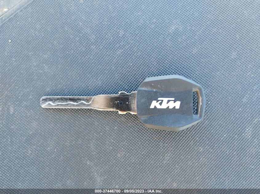 2023 KTM 790 DUKE - LCETU7408PH700753