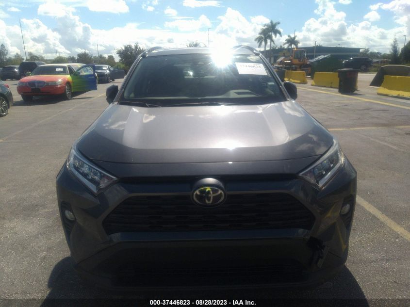 2019 TOYOTA RAV4 XLE - JTMW1RFV3KD509199