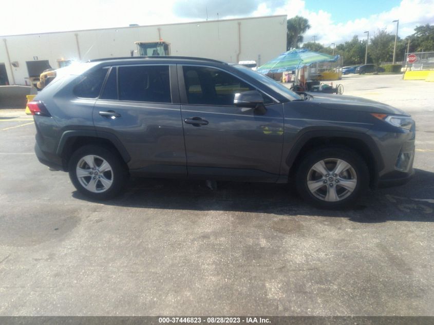 2019 TOYOTA RAV4 XLE - JTMW1RFV3KD509199