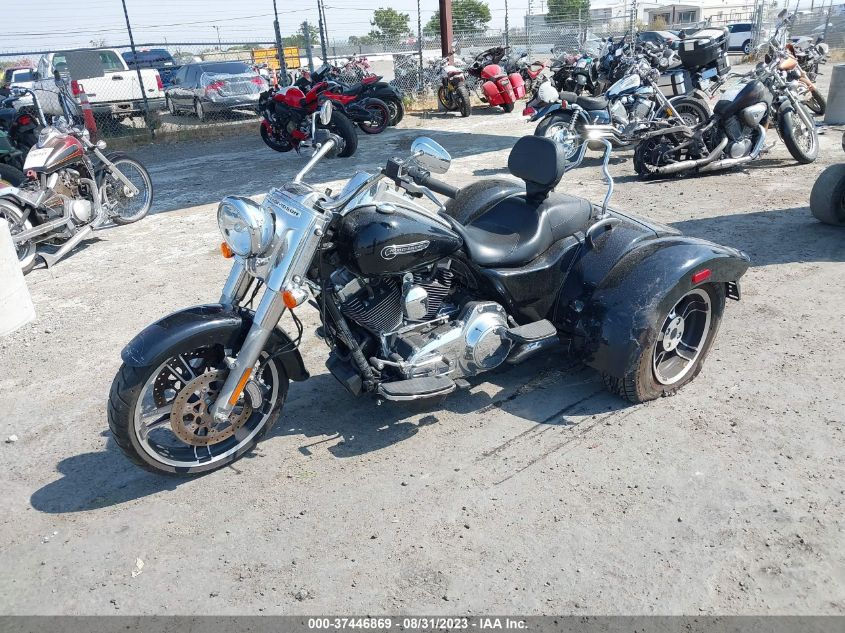 2015 HARLEY-DAVIDSON FLRT FREE WHEELER 1HD1MCM39FB859582