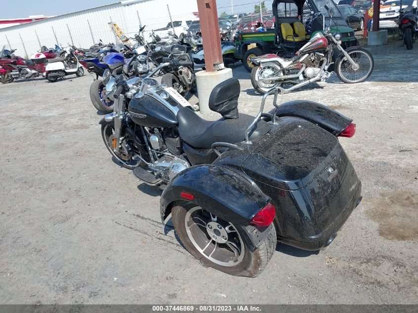 2015 HARLEY-DAVIDSON FLRT FREE WHEELER 1HD1MCM39FB859582