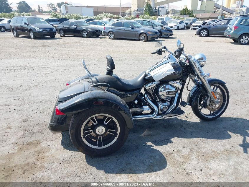 2015 HARLEY-DAVIDSON FLRT FREE WHEELER 1HD1MCM39FB859582