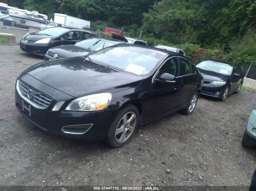 2013 VOLVO S60 T5 - YV1612FH1D2210059