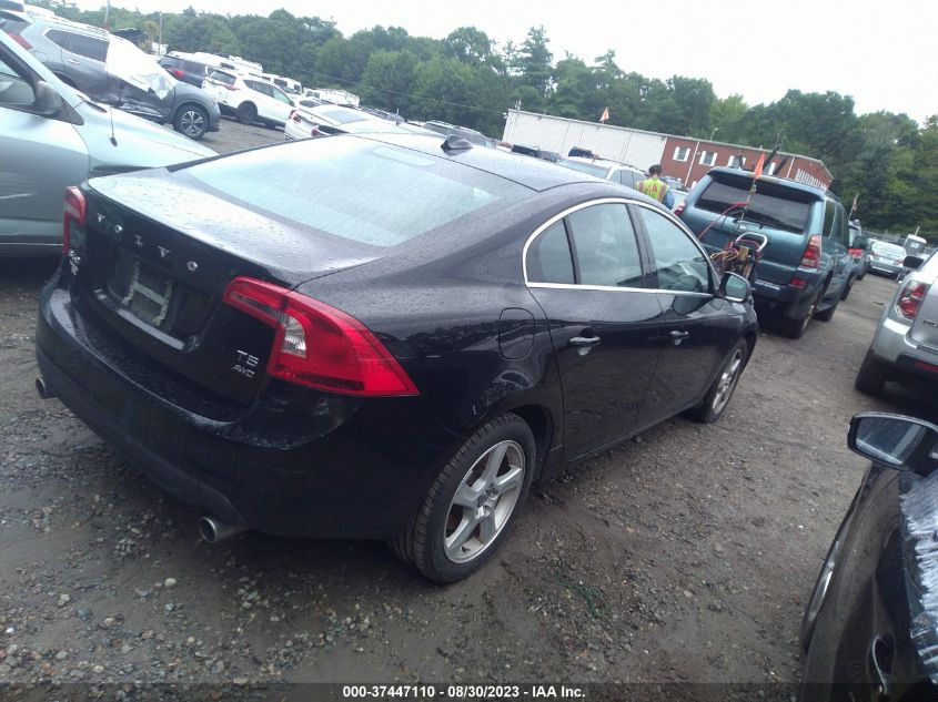 2013 VOLVO S60 T5 - YV1612FH1D2210059