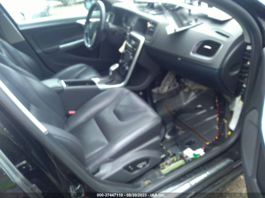 2013 VOLVO S60 T5 - YV1612FH1D2210059