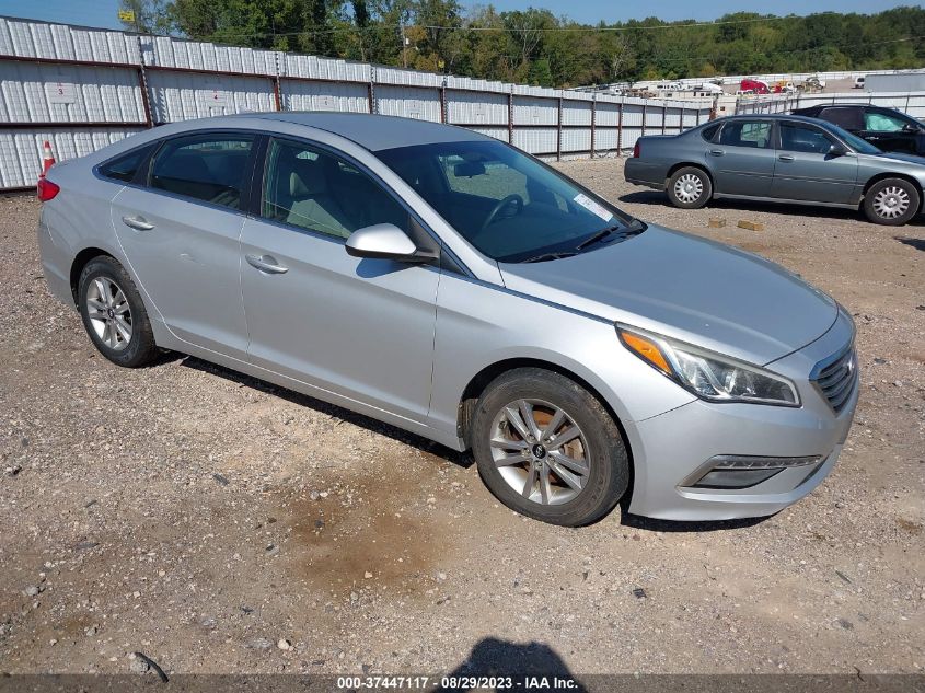 2015 HYUNDAI SONATA 2.4L SE - 5NPE24AF1FH083606