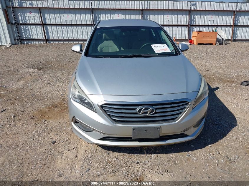 2015 HYUNDAI SONATA 2.4L SE - 5NPE24AF1FH083606