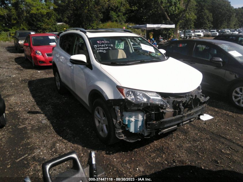 2014 TOYOTA RAV4 XLE - JTMRFREV9EJ010638