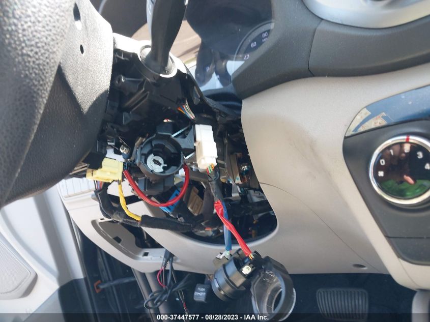 2017 HYUNDAI TUCSON LIMITED/SPORT AND ECO/SE - KM8J33A46HU585939