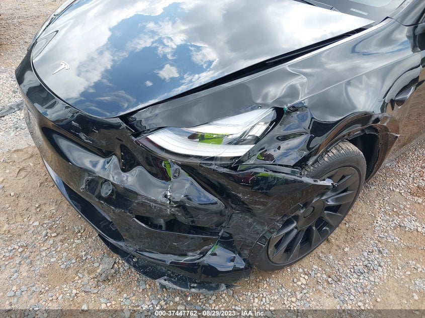 VIN 7SAYGDEE9PA149223 2023 TESLA MODEL Y LONG RANGE