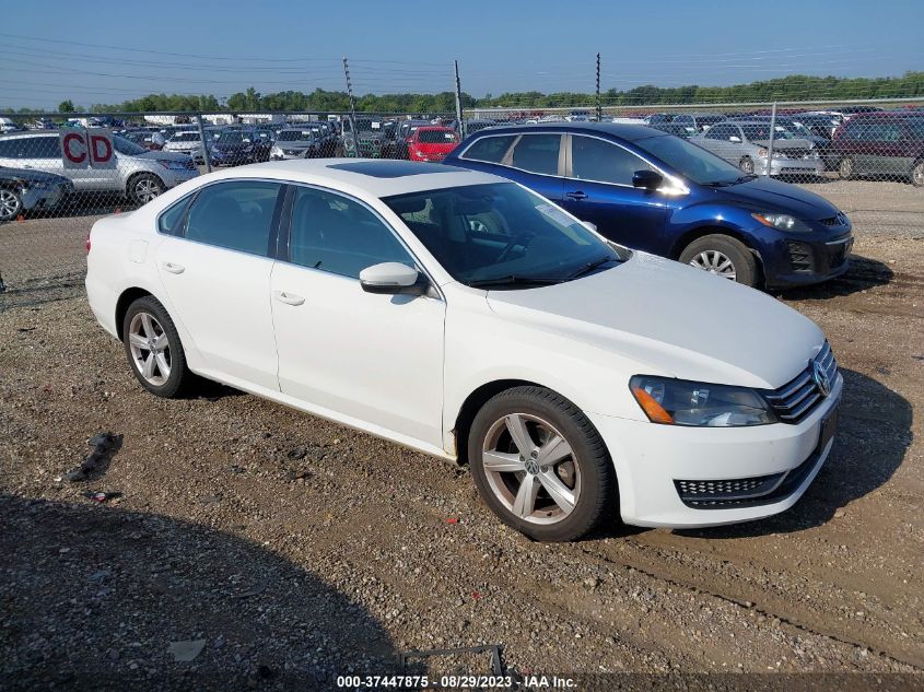 2013 VOLKSWAGEN PASSAT SE W/SUNROOF - 1VWBP7A35DC068916