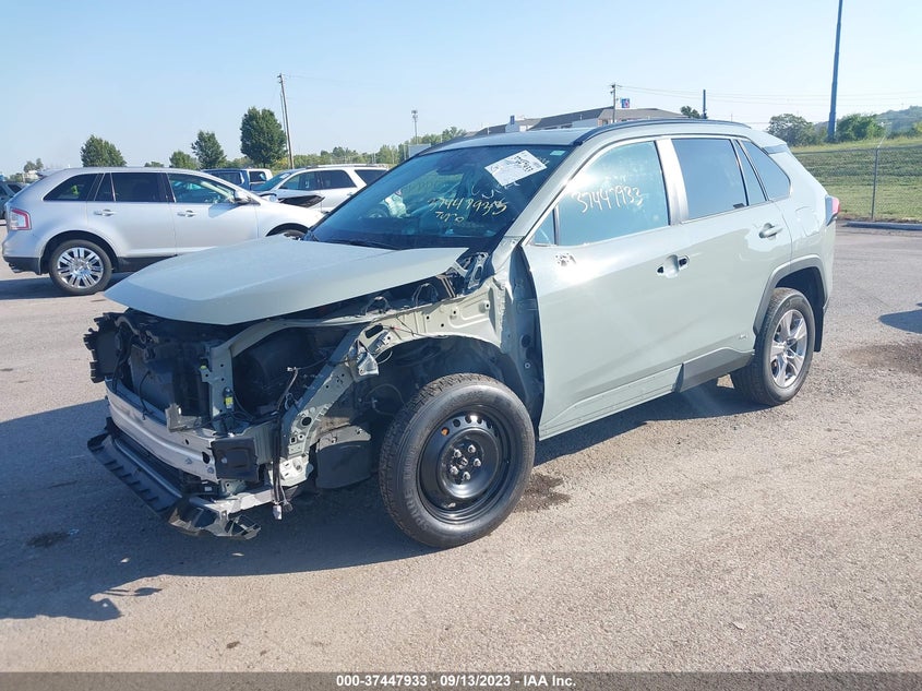 VIN 2T3RWRFVXNW130027 2022 TOYOTA RAV4 HYBRID XLE