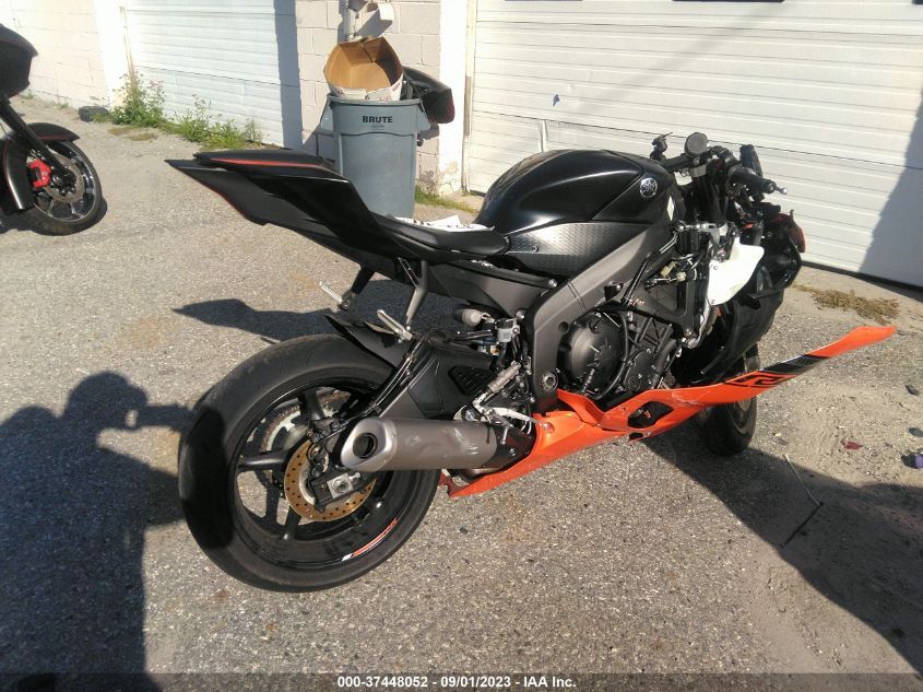 2020 YAMAHA YZFR6 JYARJ28E8LA007093