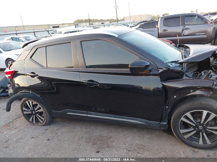 VIN 3N1CP5CU5KL512589 2019 NISSAN KICKS SR