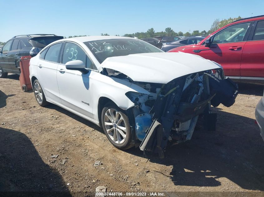 3FA6P0LU0KR169416 Ford Fusion SE