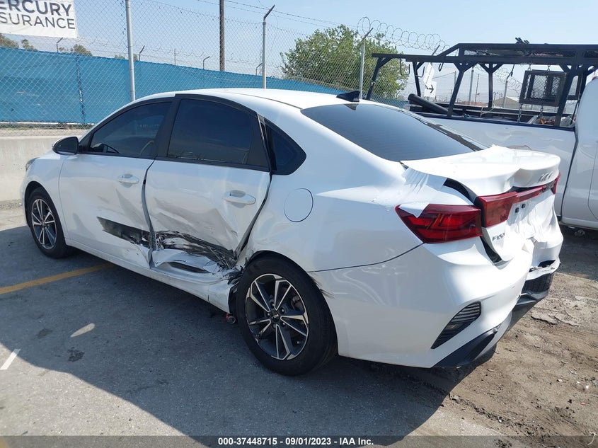 VIN 3KPF24AD5PE563141 2023 KIA FORTE LXS