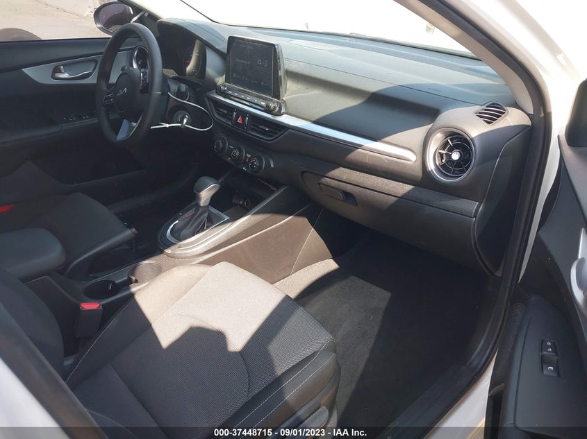 VIN 3KPF24AD5PE563141 2023 KIA FORTE LXS