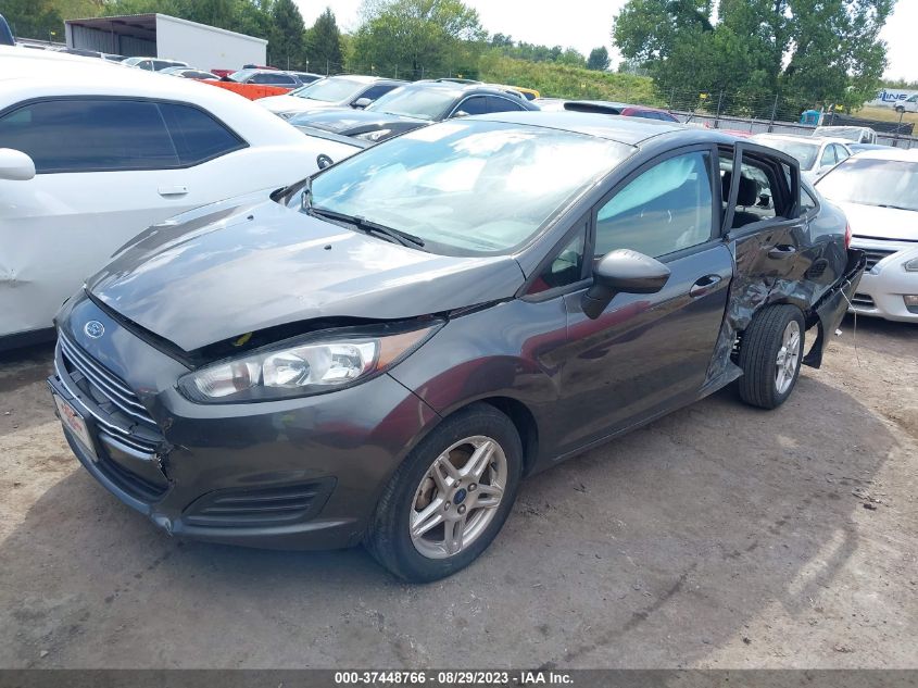 3FADP4BJ7KM163048 Ford Fiesta SE 2