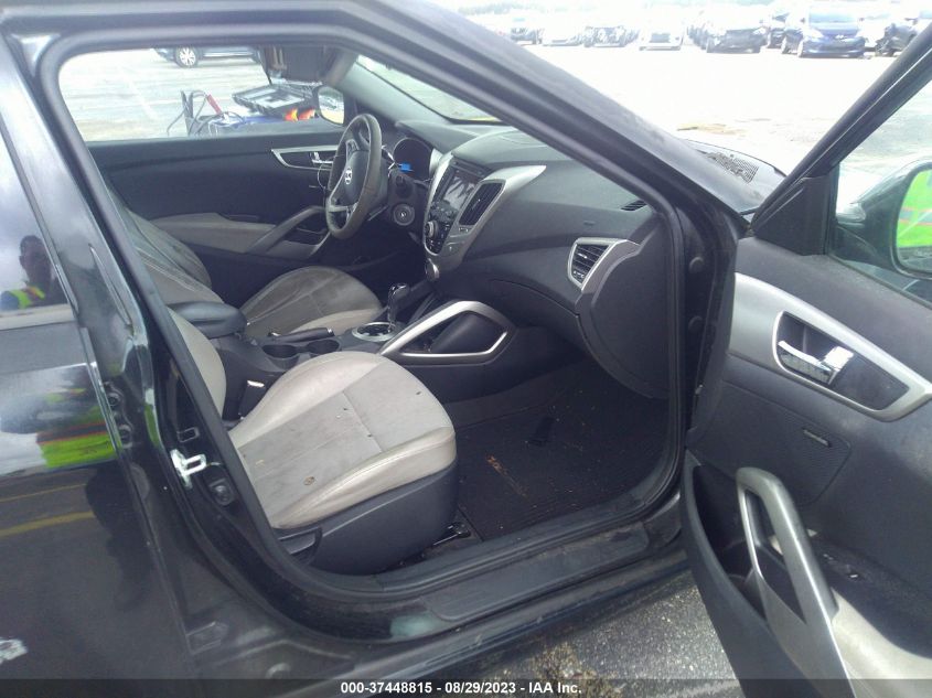 2013 HYUNDAI VELOSTER W/GRAY INT - KMHTC6AD9DU093412