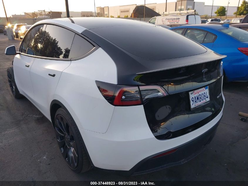 7SAYGDEF7NF394580 Tesla Model Y PERFORMANCE 3